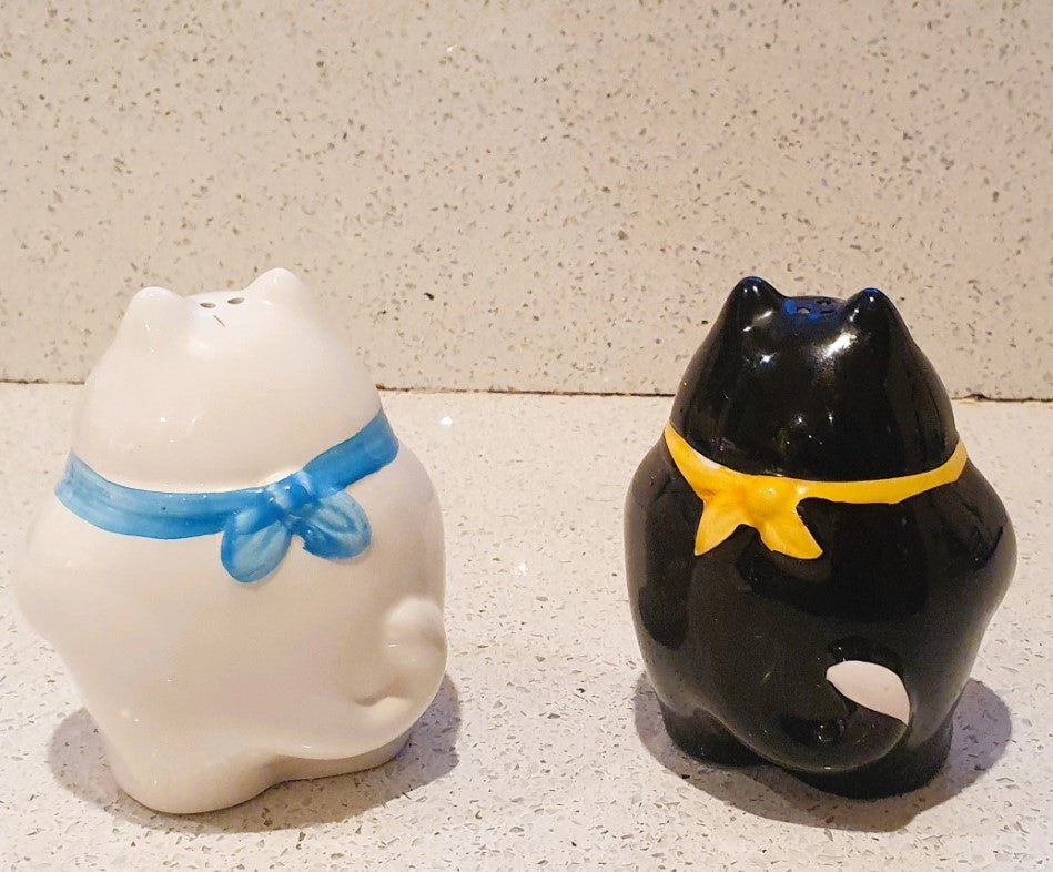 Clay Art San Francisco, Fat Cat Salt and Pepper Shakers, Cruet, Cat Shaped Cruet set
