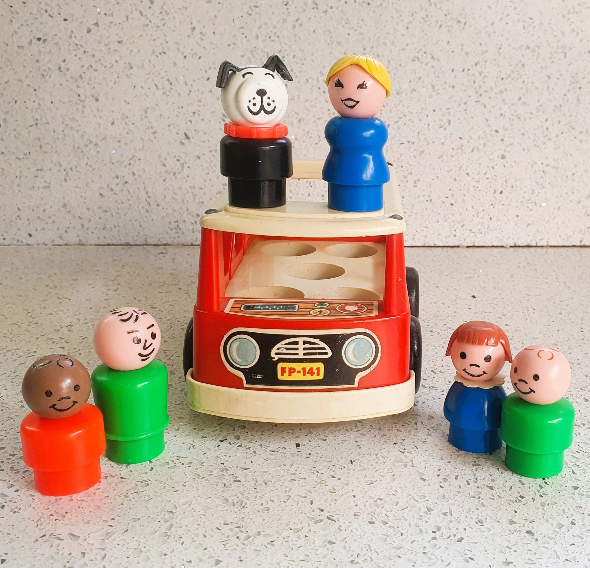Fisher-Price Play Family mini Bus / Play Family Mini Van, Little People, Fisher Price Mini Bus, Fisher Price Mini Van,  with Box