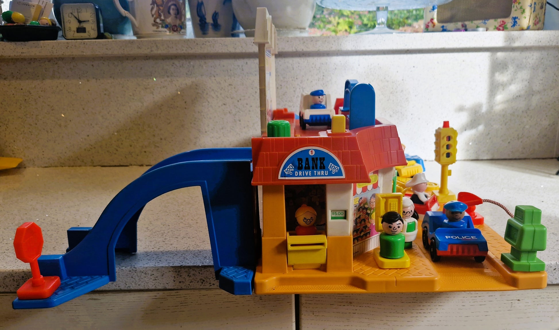 Vintage Fisher Price Little people play set 