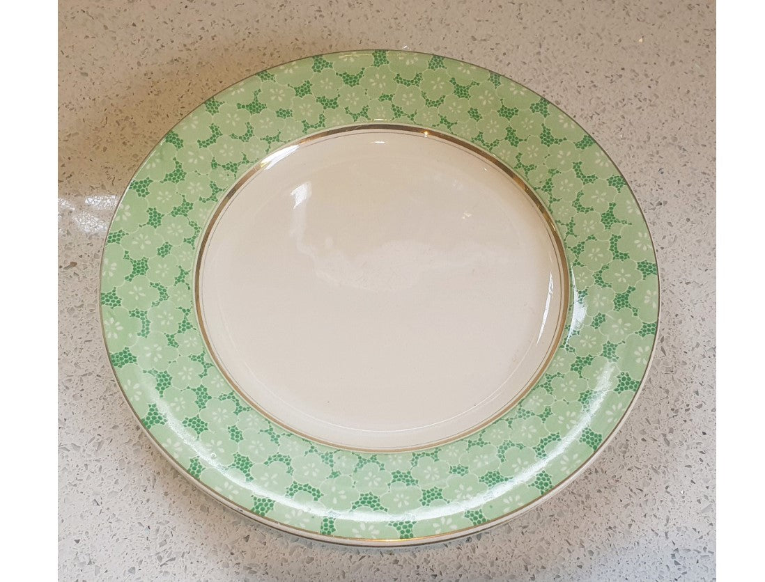 Wedgewood, Mossley, Dinner Plates, Green and White cream. Made in England, Rare English China, Very Good condition