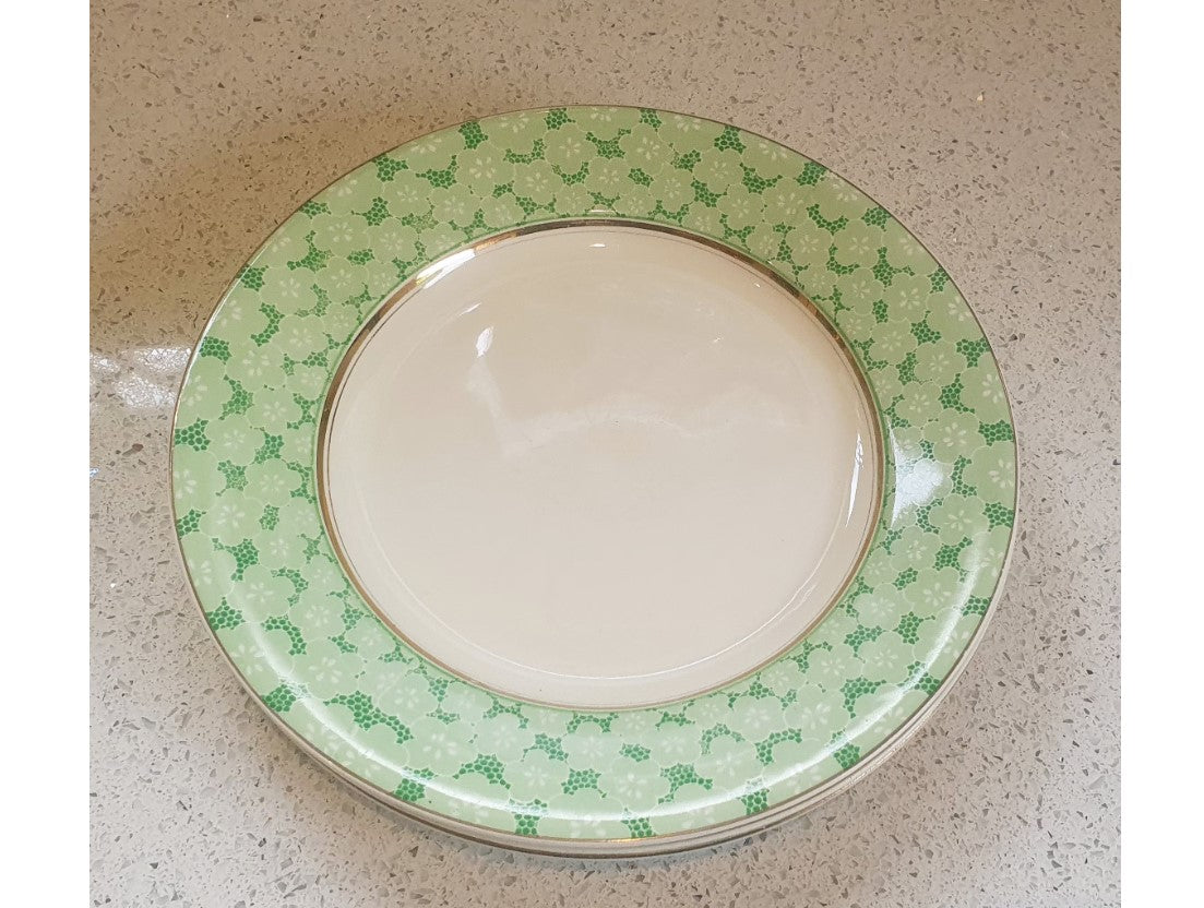 Wedgewood, Mossley, Dinner Plates, Green and White cream. Made in England, Rare English China, Very Good condition