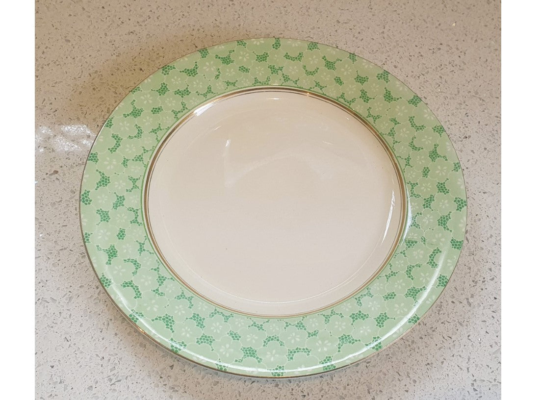 Wedgewood, Mossley, Dinner Plates, Green and White cream. Made in England, Rare English China, Very Good condition